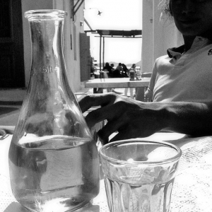 sergio vino amorgos_bw.jpg